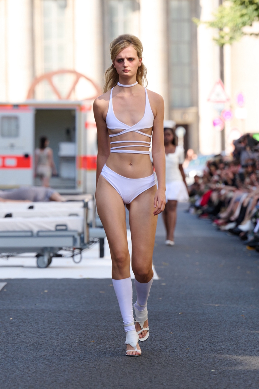 platte-x-clara-colette-miramon_ss26_look007_by_-james-cochrane_for_bfw_press