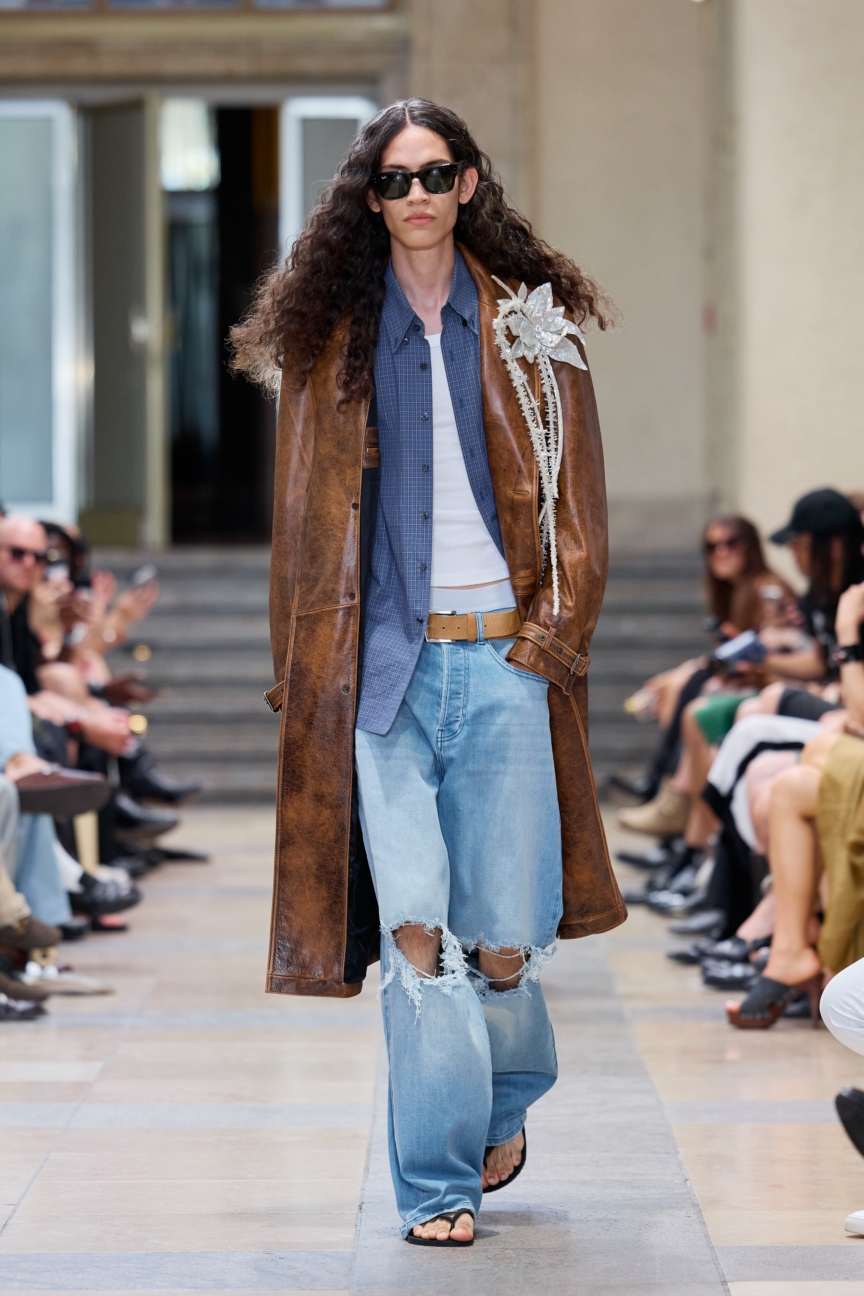 david-koma_ss26_runway18_by_finnegan_koichi_godenschweger_for_bfw_2zu3
