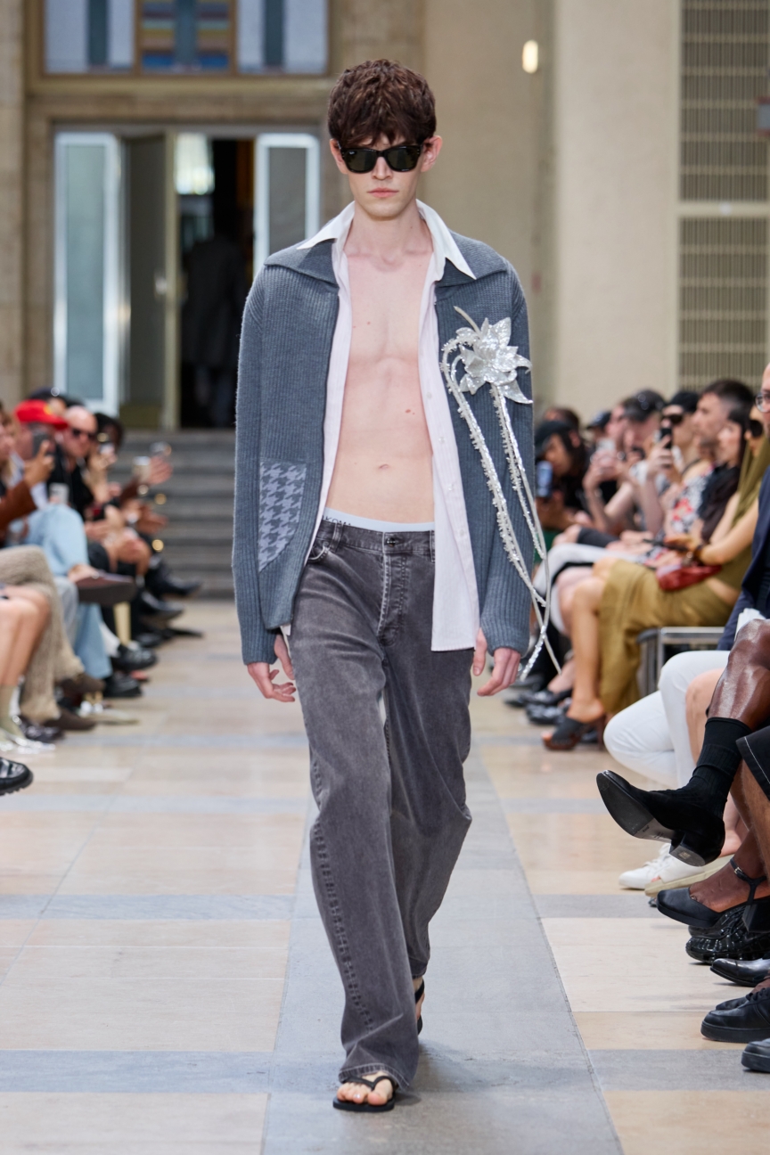 david-koma_ss26_runway21_by_finnegan_koichi_godenschweger_for_bfw_2zu3
