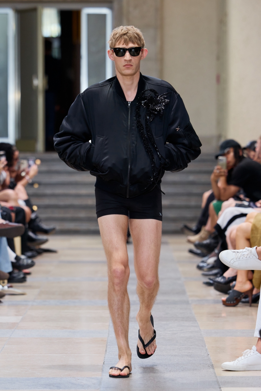 david-koma_ss26_runway27_by_finnegan_koichi_godenschweger_for_bfw_2zu3