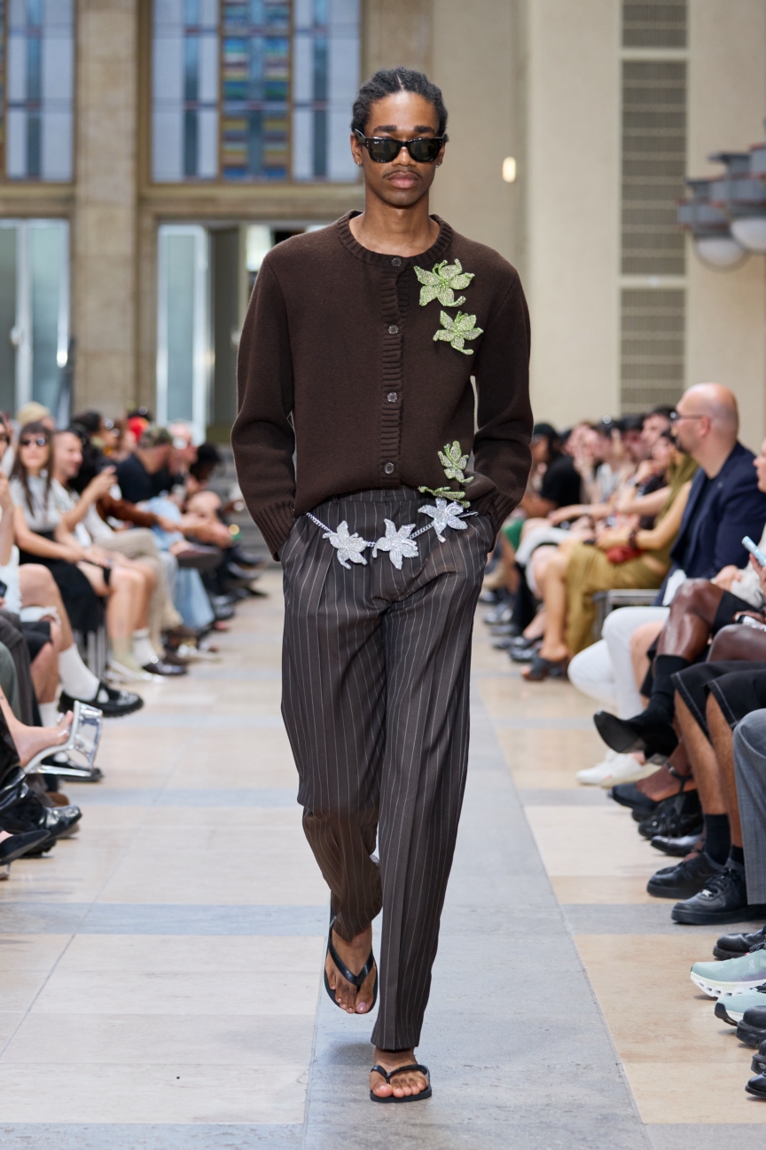 david-koma_ss26_runway5_by_finnegan_koichi_godenschweger_for_bfw_2zu3