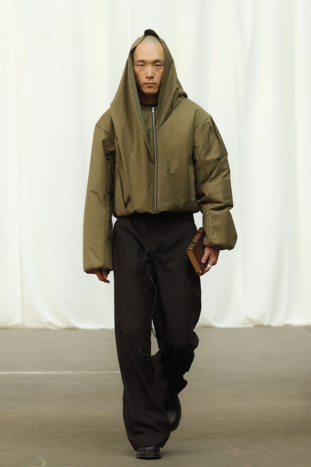 haderlump_ss26_look_12_press_by_boris-marberg_for_bfw