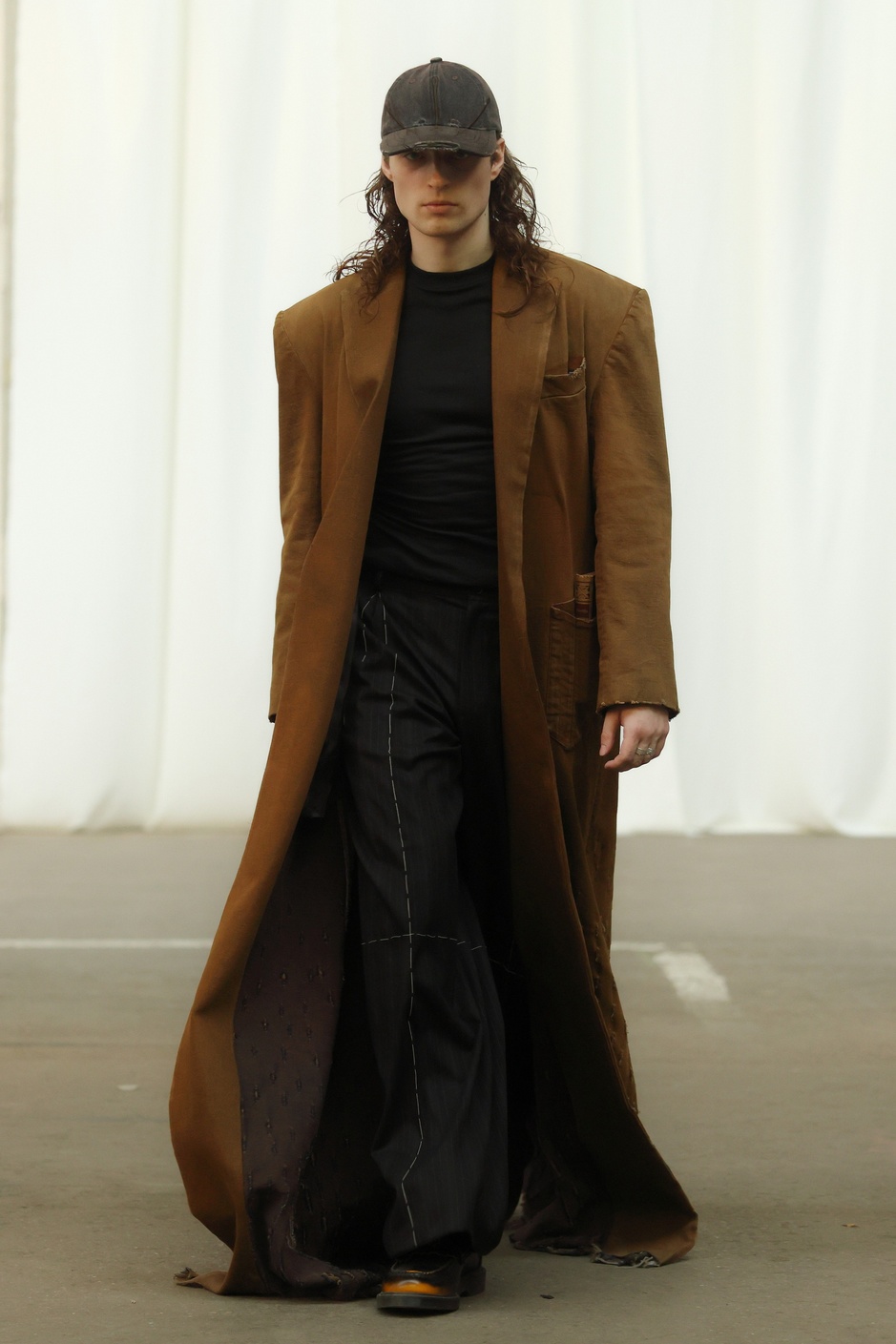 haderlump_ss26_look_13_press_by_boris-marberg_for_bfw