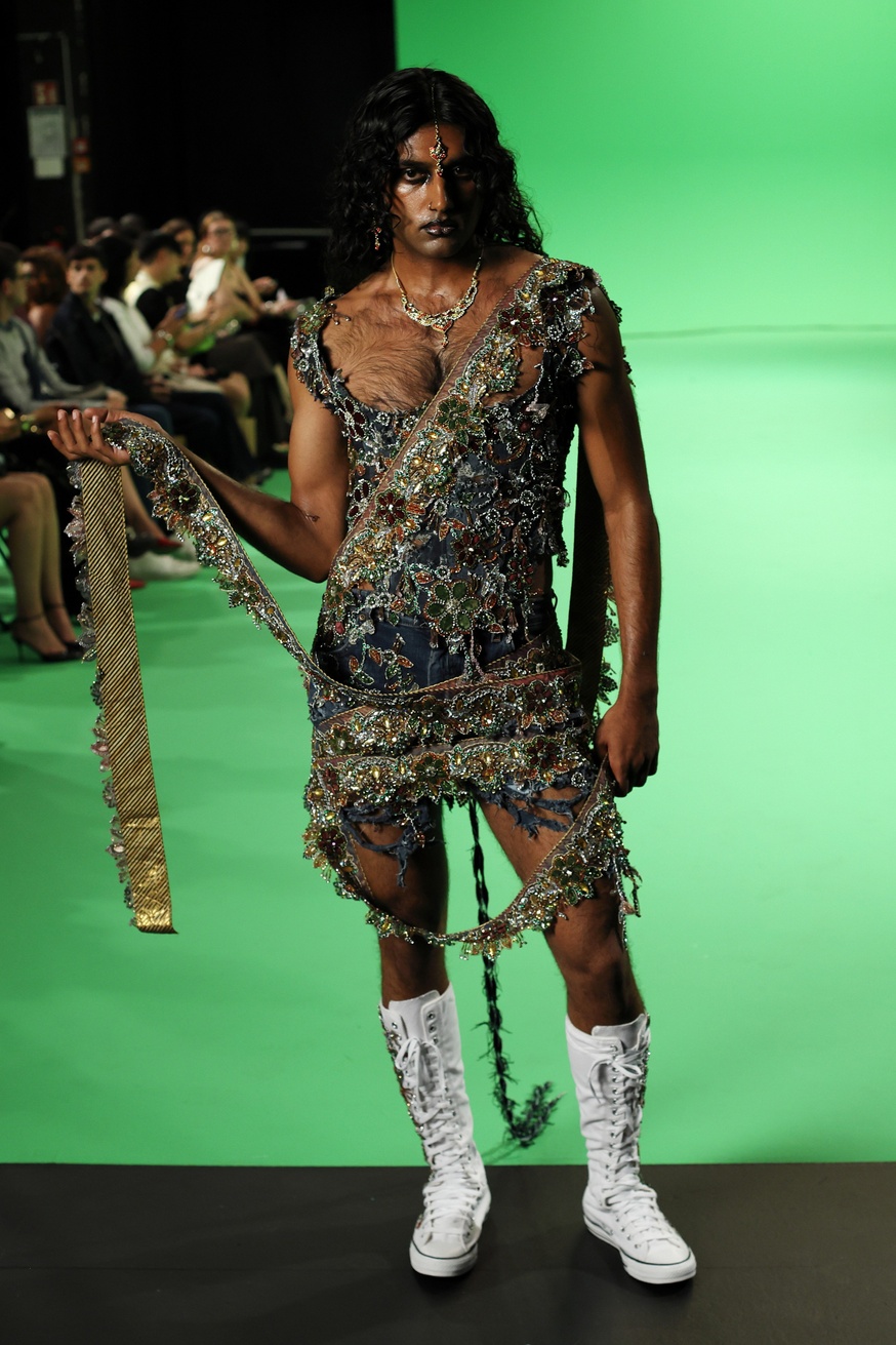 kitschy_couture_ss26_look_12_press_by_boris-marberg_for_bfw
