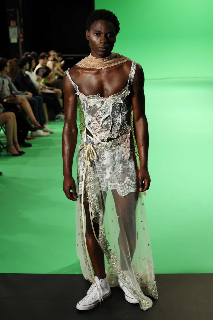 kitschy_couture_ss26_look_13_press_by_boris-marberg_for_bfw