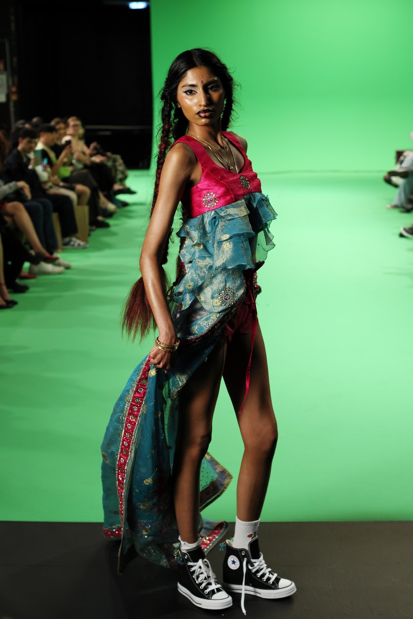 kitschy_couture_ss26_look_19_press_by_boris-marberg_for_bfw