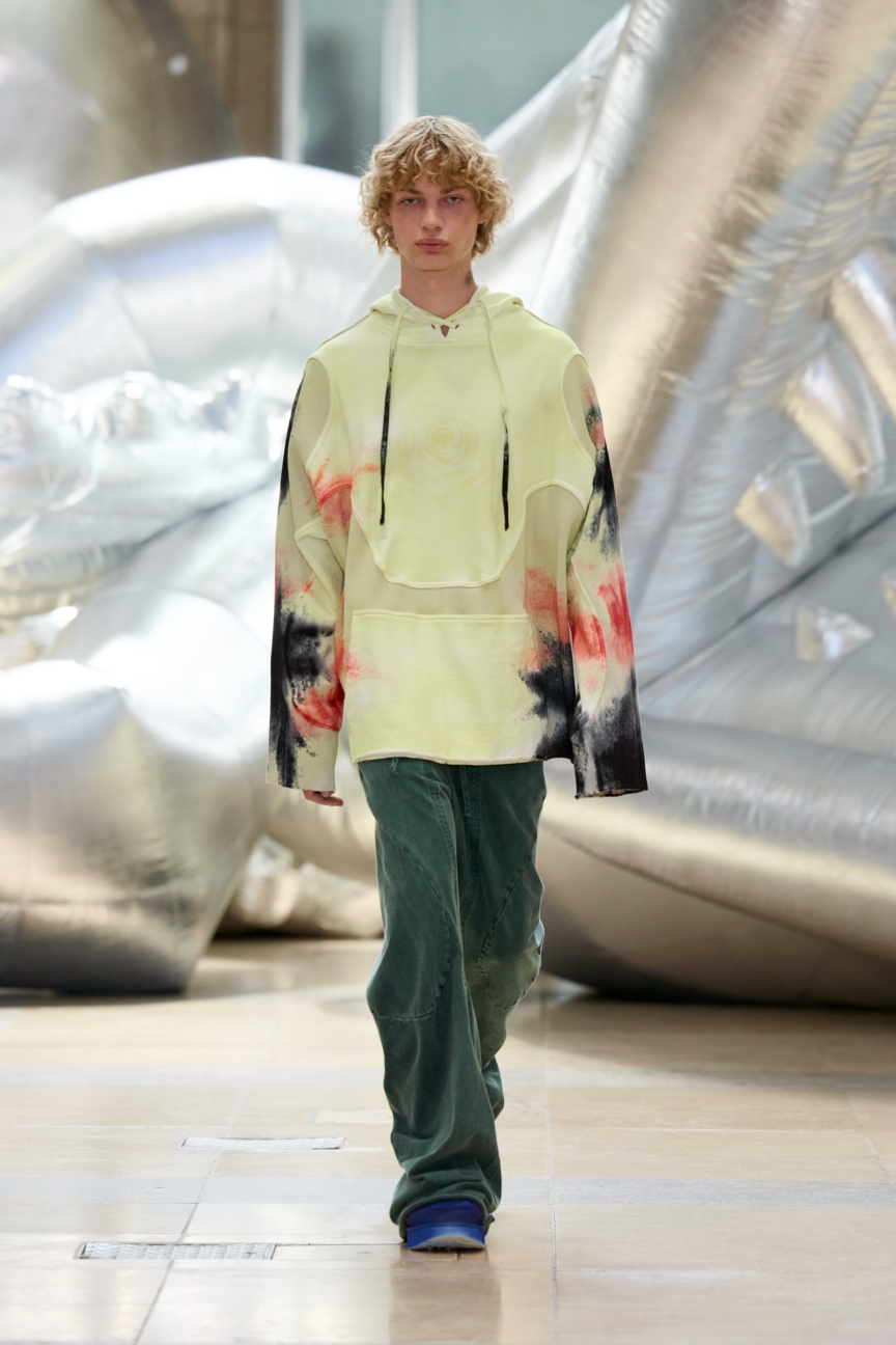 lueder_ss26_runway22_by_finnegan_koichi_godenschweger_for_bfw_highres