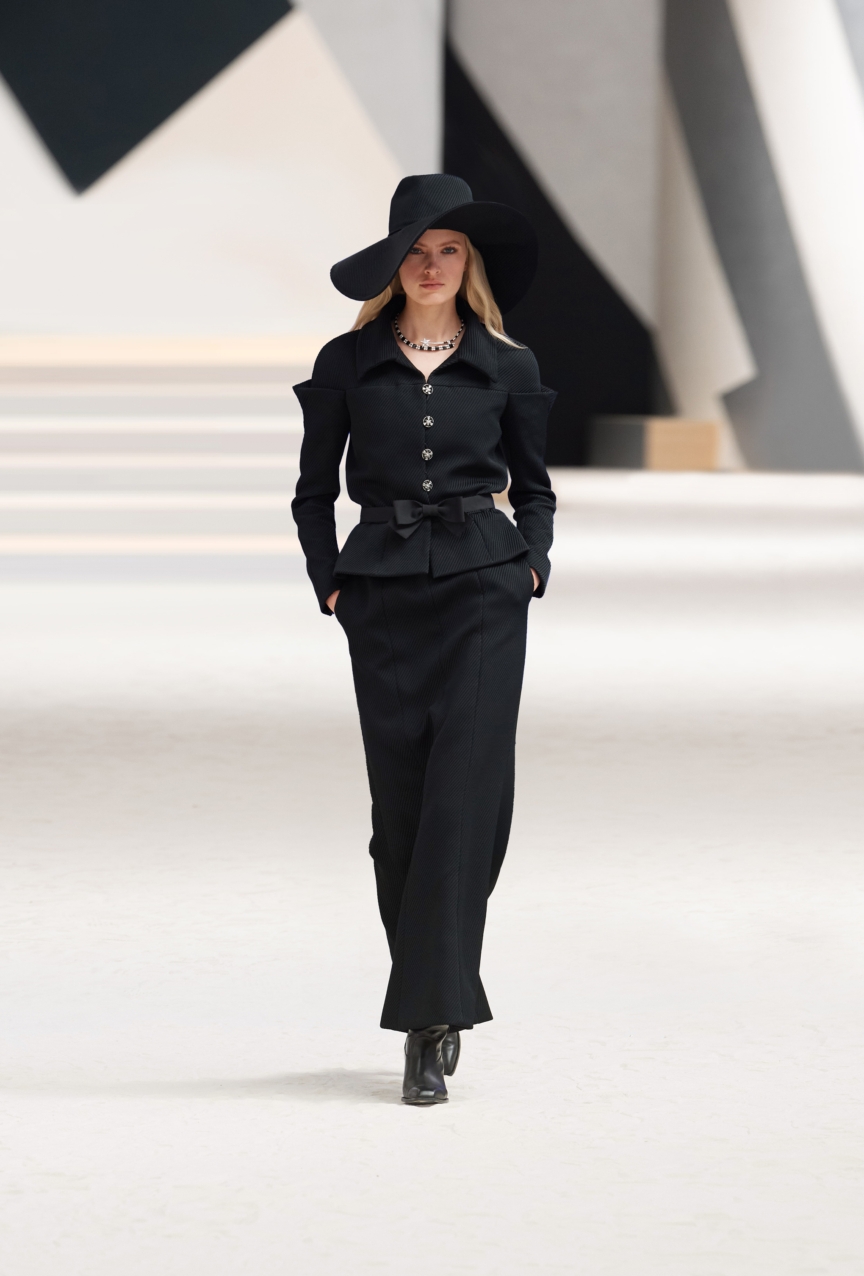 chanel_look_023_fw_2022_23_hc_collection1-hd