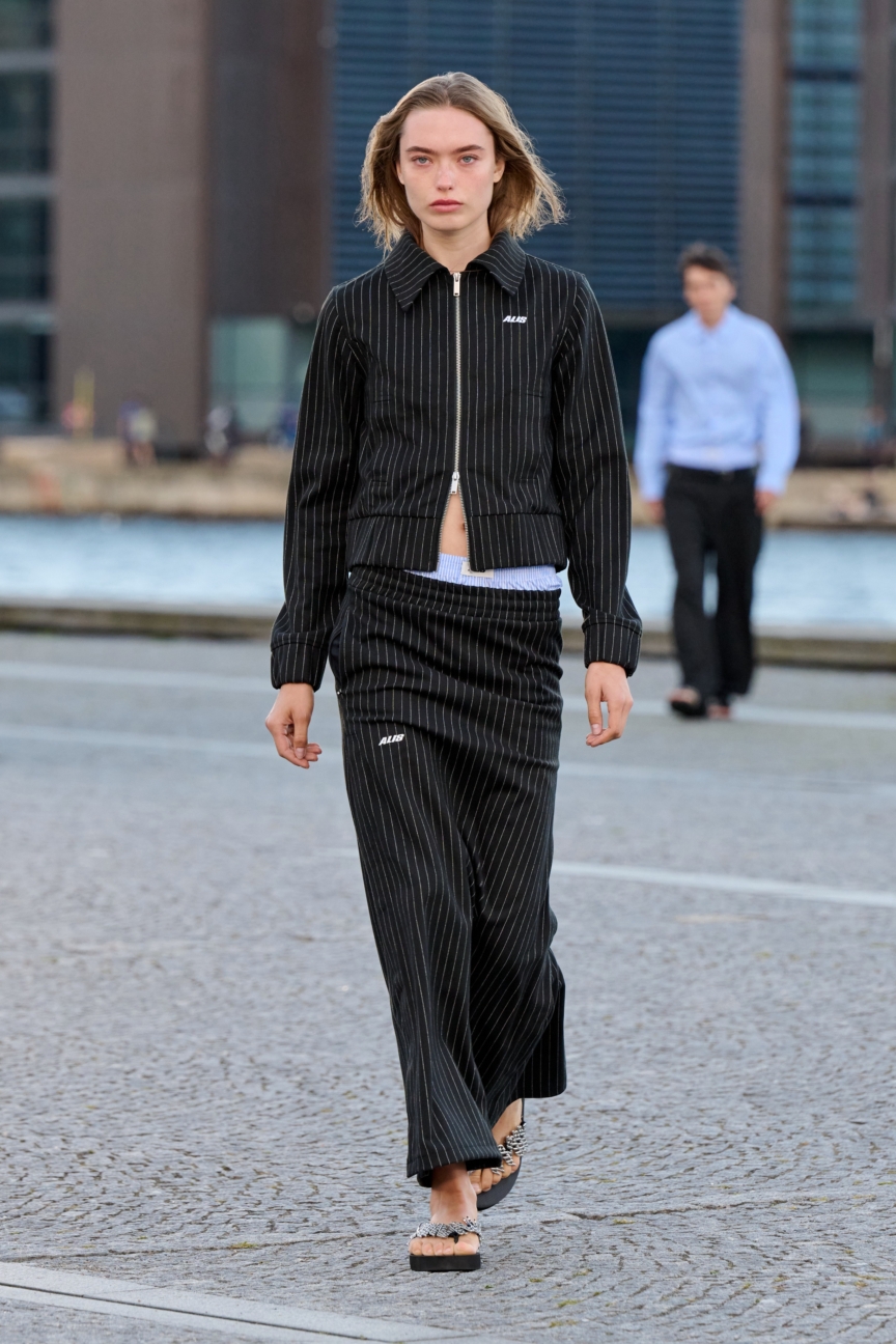 ss26-copenhagen-fashion-week-alis-runway-2x3-james-cochrane-18