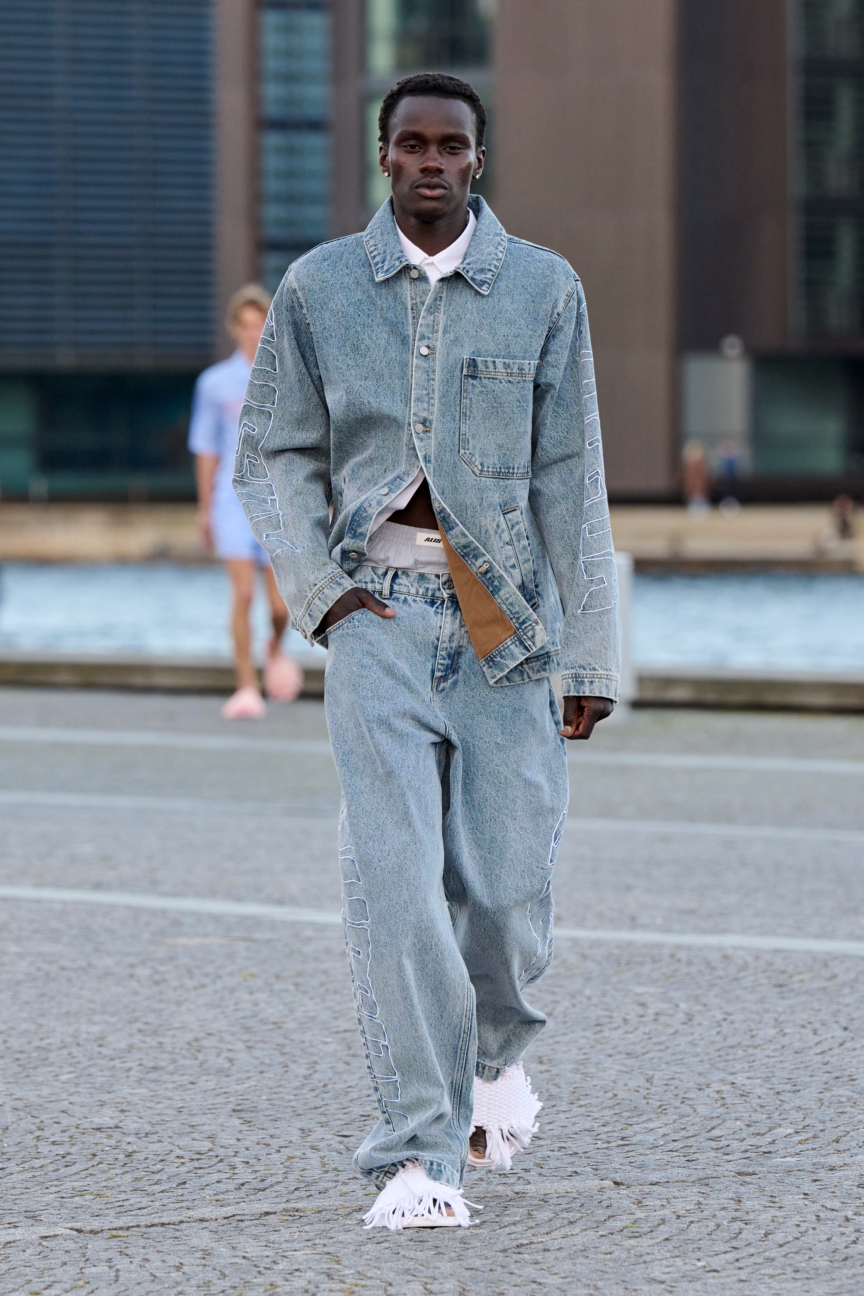 ss26-copenhagen-fashion-week-alis-runway-2x3-james-cochrane-23