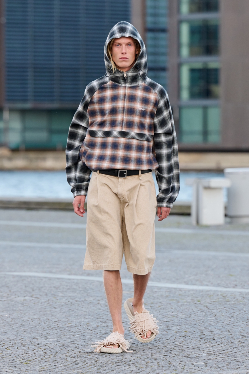 ss26-copenhagen-fashion-week-alis-runway-2x3-james-cochrane-3