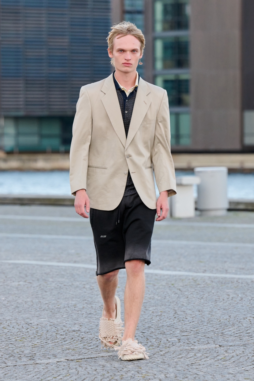 ss26-copenhagen-fashion-week-alis-runway-2x3-james-cochrane-8