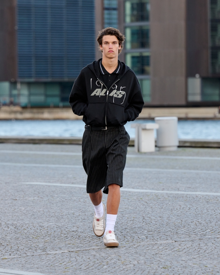 ss26-copenhagen-fashion-week-alis-runway-4x5-james-cochrane-17