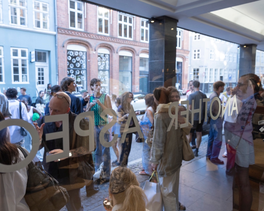 ss25-copenhagen-fashion-week-another-aspect-4x5-james-cochrane-29