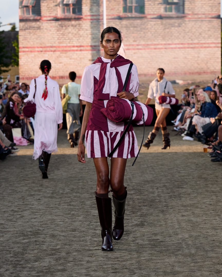 ss26-copenhagen-fashion-week-baum-und-pferdgarten-runway-4x5-james-cochrane-13