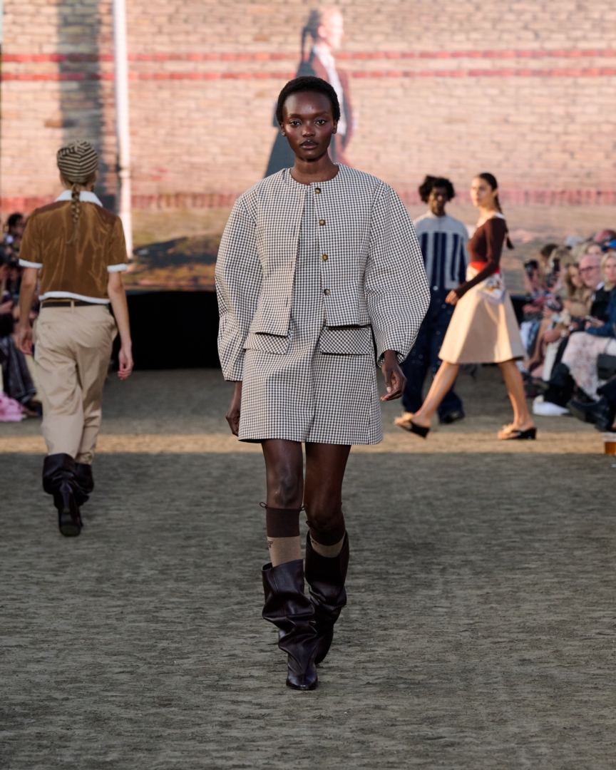 ss26-copenhagen-fashion-week-baum-und-pferdgarten-runway-4x5-james-cochrane-29
