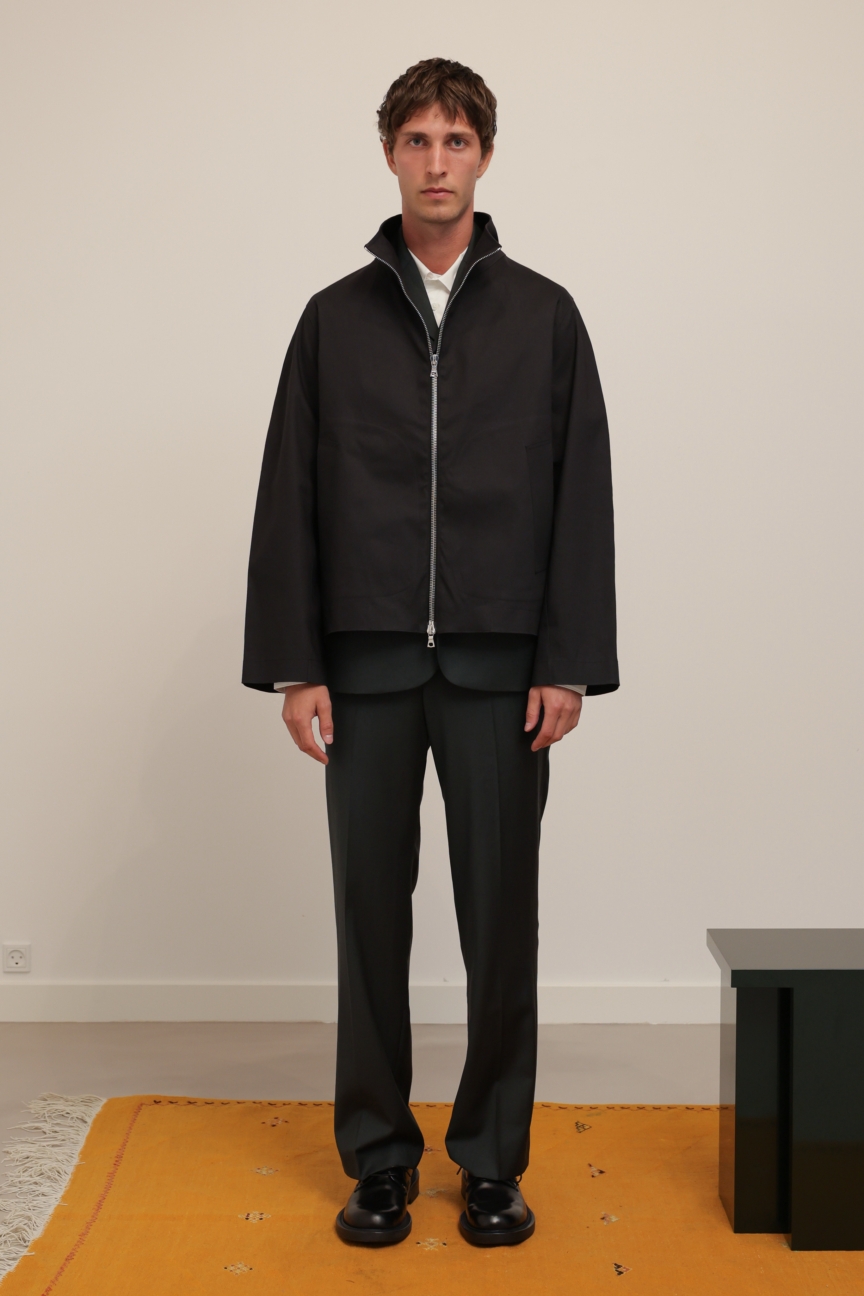 ss26-copenhagen-fashion-week-berner-kuhl-runway-2x3-james-cochrane-43