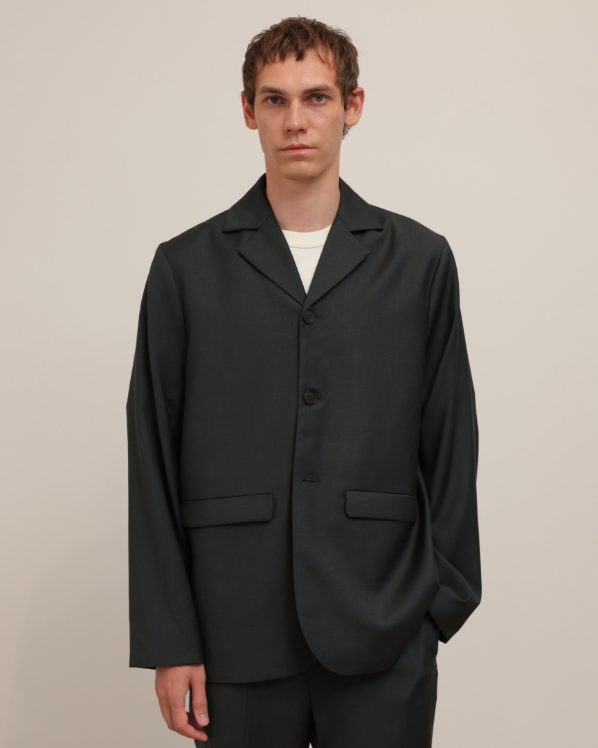 ss26-copenhagen-fashion-week-berner-kuhl-runway-4x5-james-cochrane-4