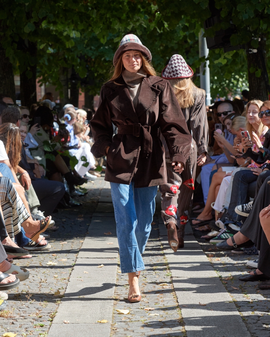 ss25-copenhagen-fashion-week-caro-editions-runway-4x5-james-cochrane-15