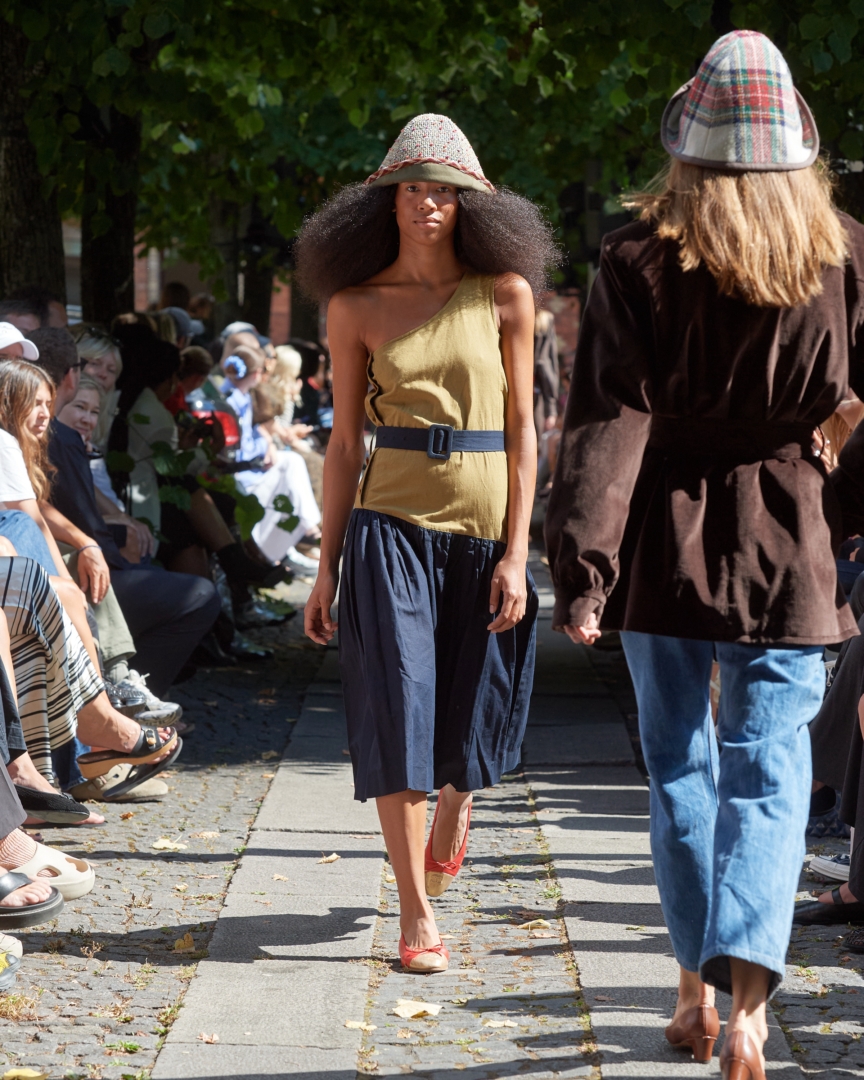 ss25-copenhagen-fashion-week-caro-editions-runway-4x5-james-cochrane-16