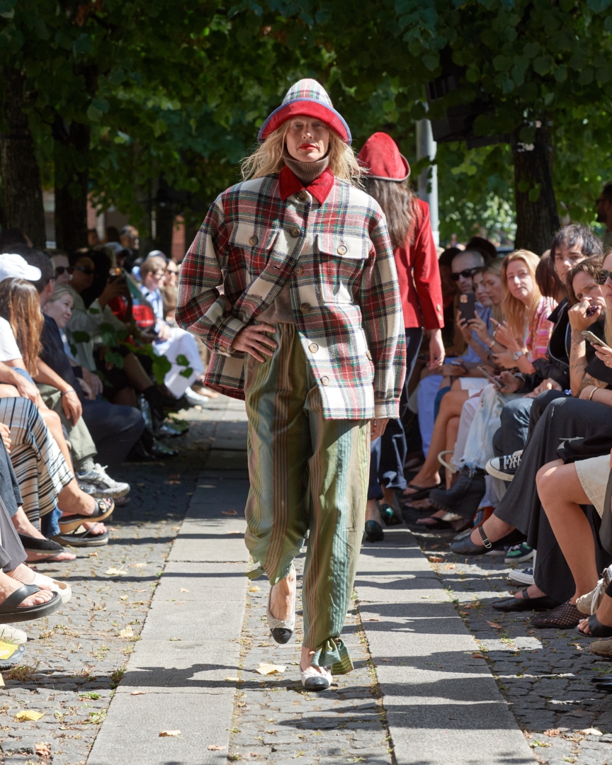 ss25-copenhagen-fashion-week-caro-editions-runway-4x5-james-cochrane-20