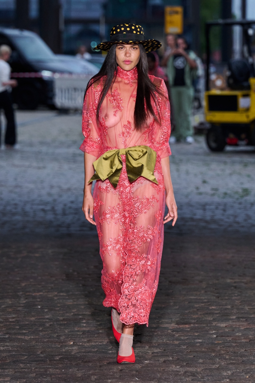 ss26-copenhagen-fashion-week-caro-editions-runway-2x3-james-cochrane-1