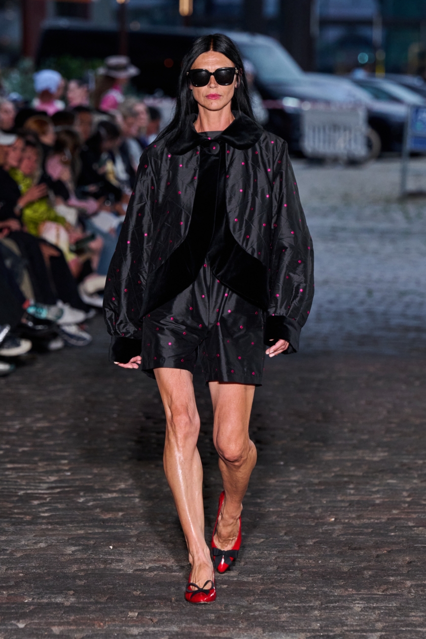 ss26-copenhagen-fashion-week-caro-editions-runway-2x3-james-cochrane-16