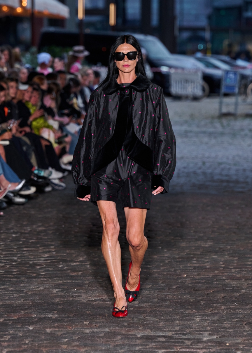 ss26-copenhagen-fashion-week-caro-editions-runway-4x5-james-cochrane-17