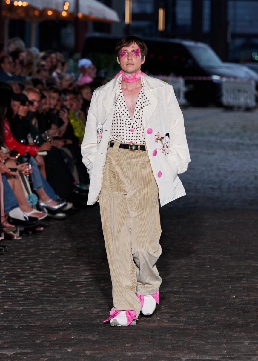 ss26-copenhagen-fashion-week-caro-editions-runway-4x5-james-cochrane-28