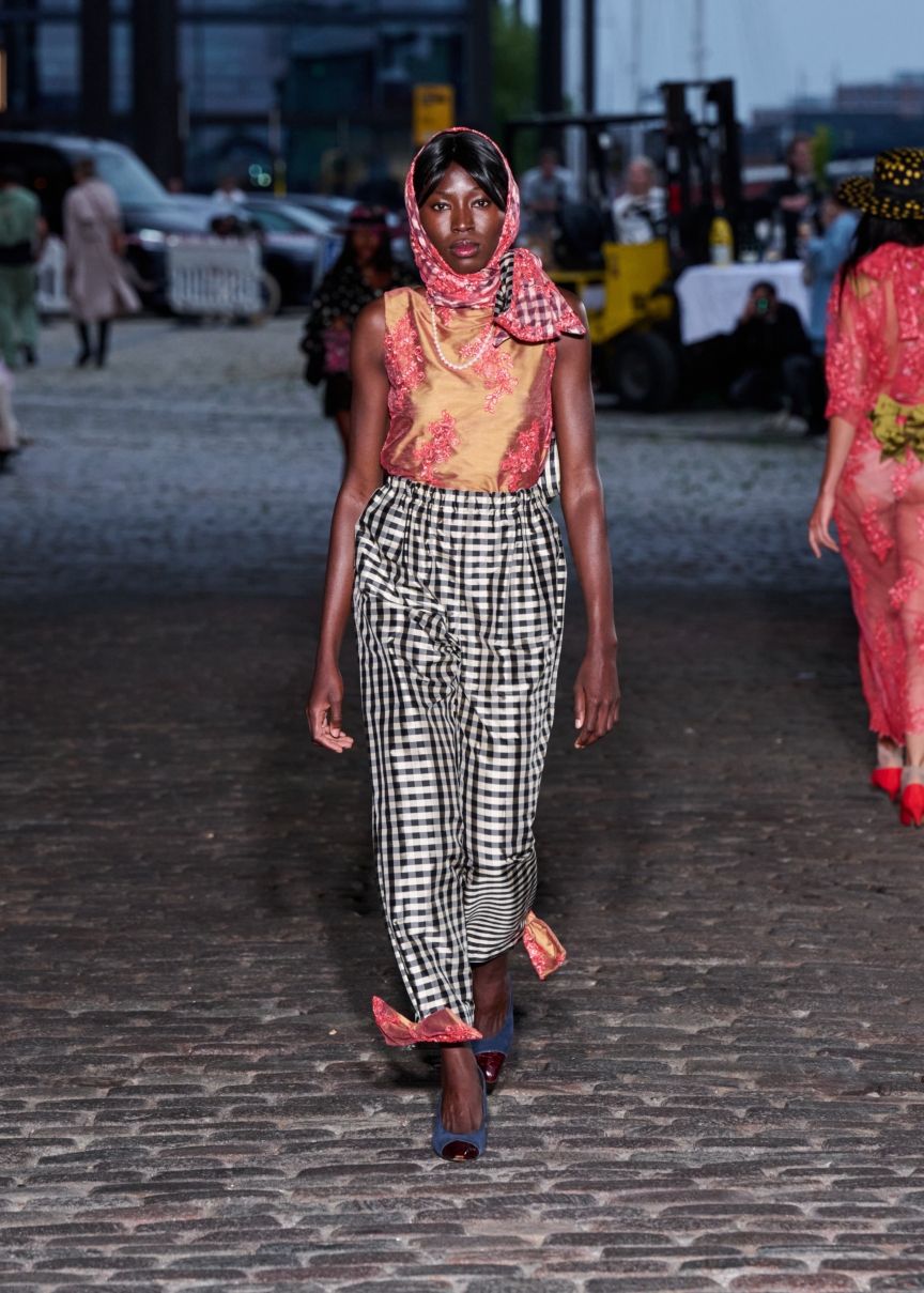 ss26-copenhagen-fashion-week-caro-editions-runway-4x5-james-cochrane-3