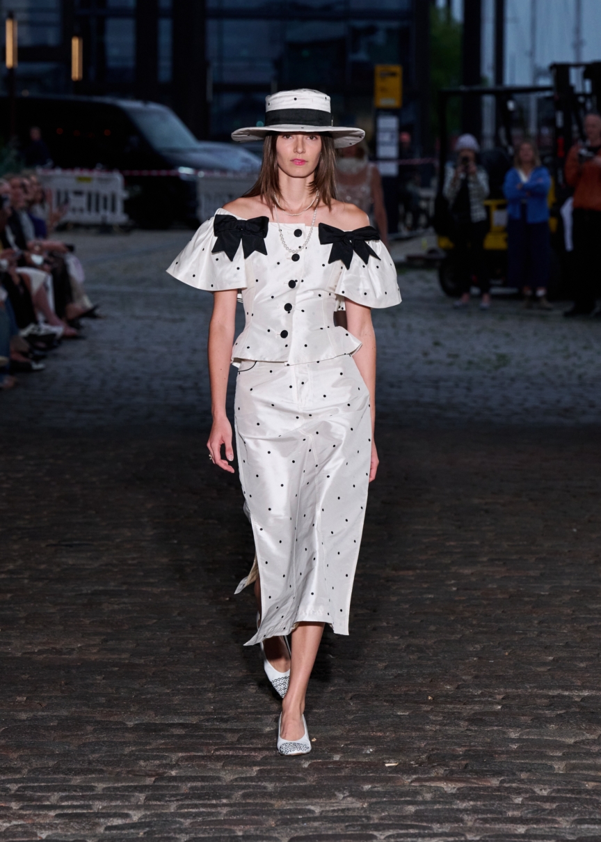 ss26-copenhagen-fashion-week-caro-editions-runway-4x5-james-cochrane-31