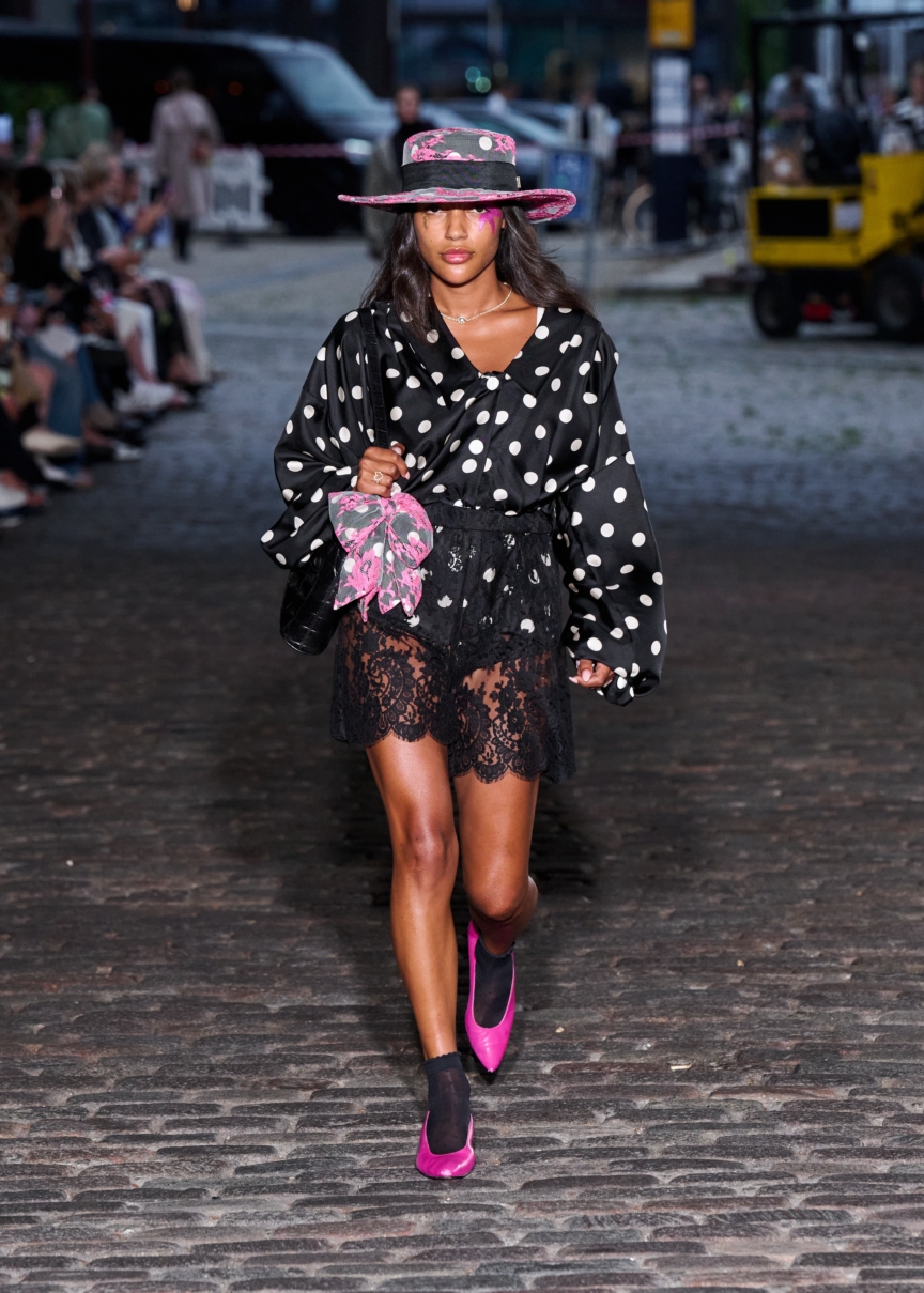 ss26-copenhagen-fashion-week-caro-editions-runway-4x5-james-cochrane-4