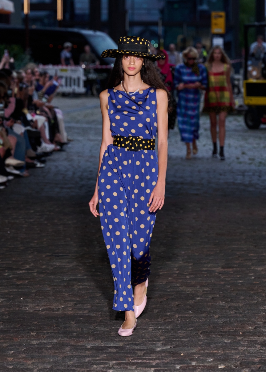 ss26-copenhagen-fashion-week-caro-editions-runway-4x5-james-cochrane-7