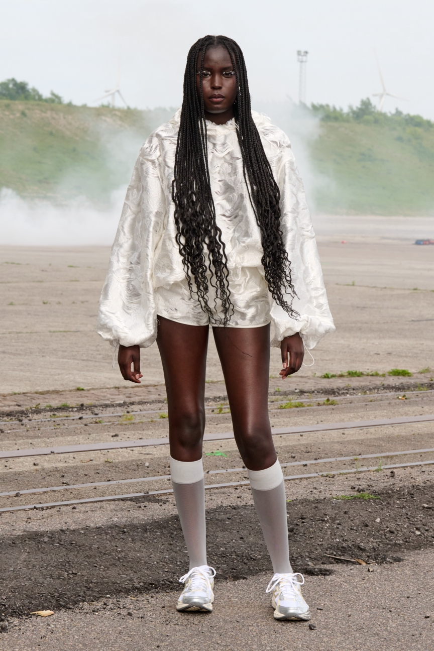 ss26-copenhagen-fashion-week-cecilie-bahnsen-runway-2x3-james-cochrane-13