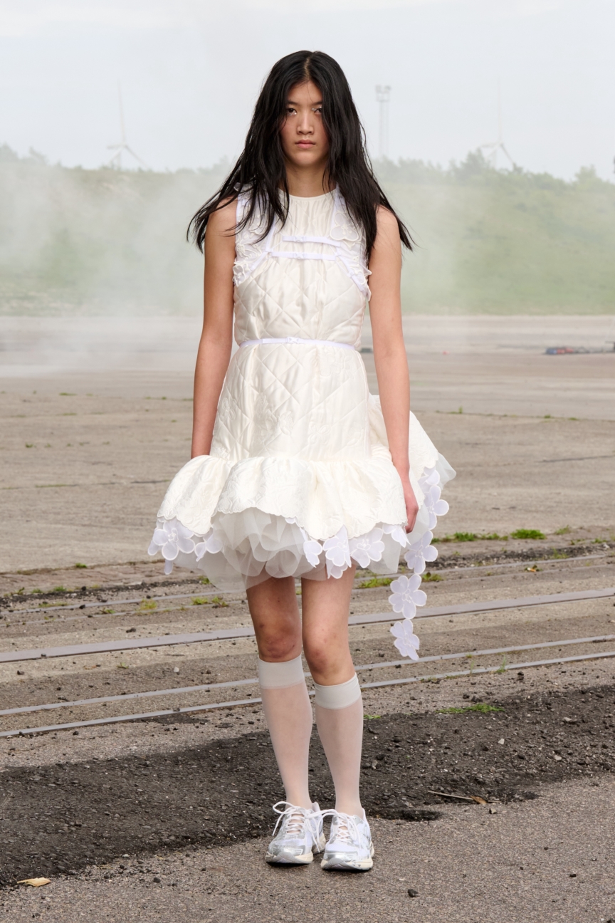 ss26-copenhagen-fashion-week-cecilie-bahnsen-runway-2x3-james-cochrane-24