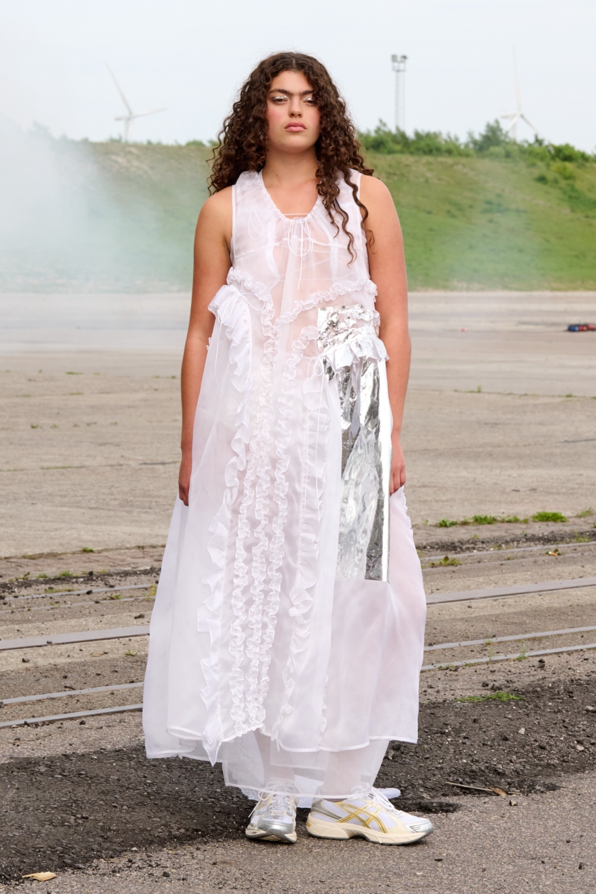 ss26-copenhagen-fashion-week-cecilie-bahnsen-runway-2x3-james-cochrane-9