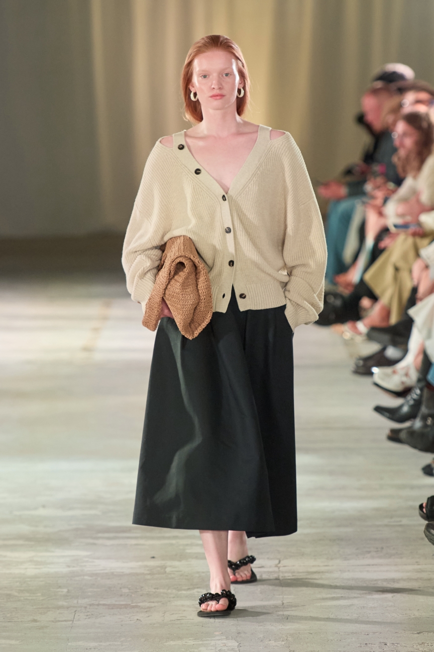 ss26-copenhagen-fashion-week-cmmn-swdn-runway-2x3-james-cochrane-23