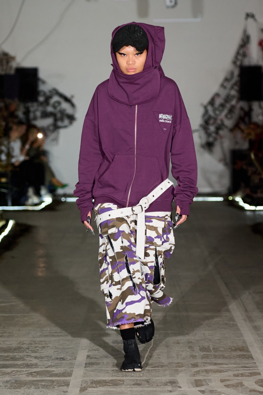 ss26-copenhagen-fashion-week-fine-chaos-runway-2x3-james-cochrane-1