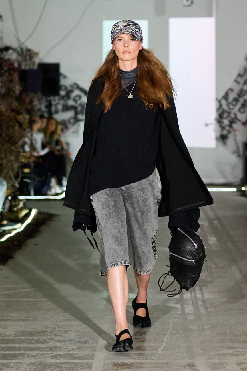 ss26-copenhagen-fashion-week-fine-chaos-runway-2x3-james-cochrane-2