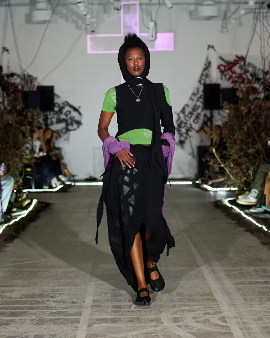 ss26-copenhagen-fashion-week-fine-chaos-runway-4x5-james-cochrane-14