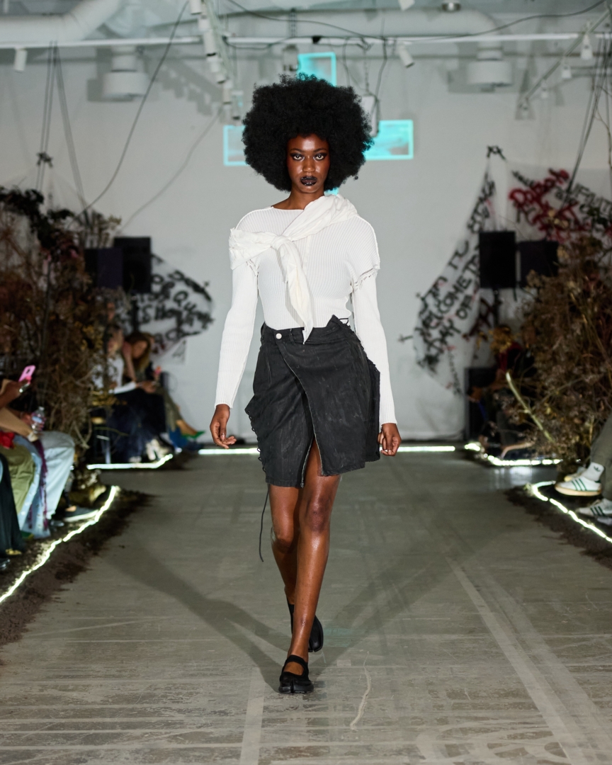 ss26-copenhagen-fashion-week-fine-chaos-runway-4x5-james-cochrane-17