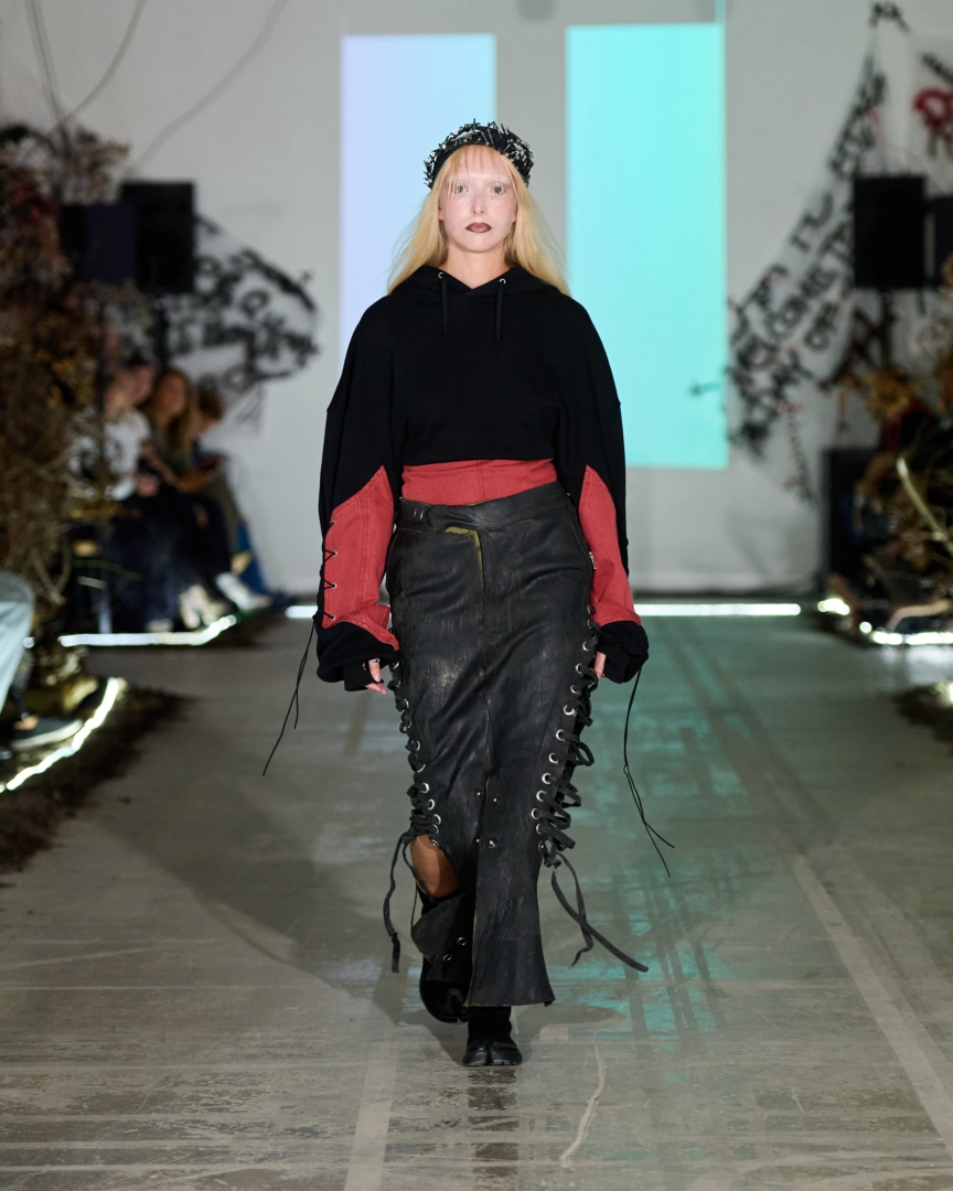 ss26-copenhagen-fashion-week-fine-chaos-runway-4x5-james-cochrane-19