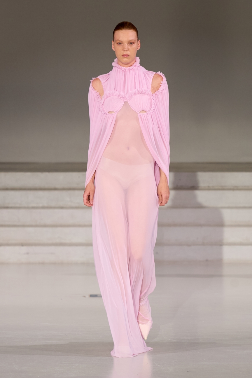 ss26-copenhagen-fashion-week-forza-collective-runway-2x3-james-cochrane-3