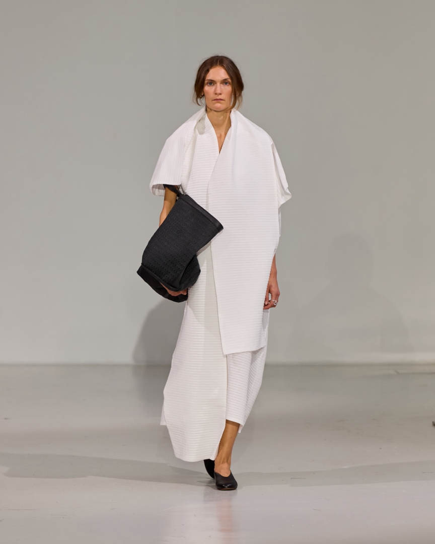 ss26-copenhagen-fashion-week-freya-dalsjo-runway-4x5-james-cochrane-14