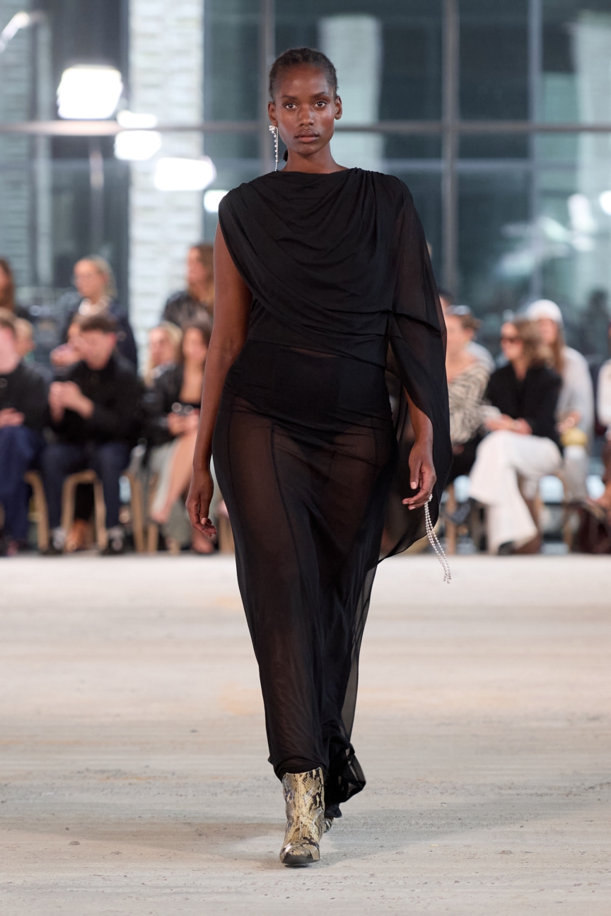 ss26-copenhagen-fashion-week-gestuz-runway-2x3-james-cochrane-12