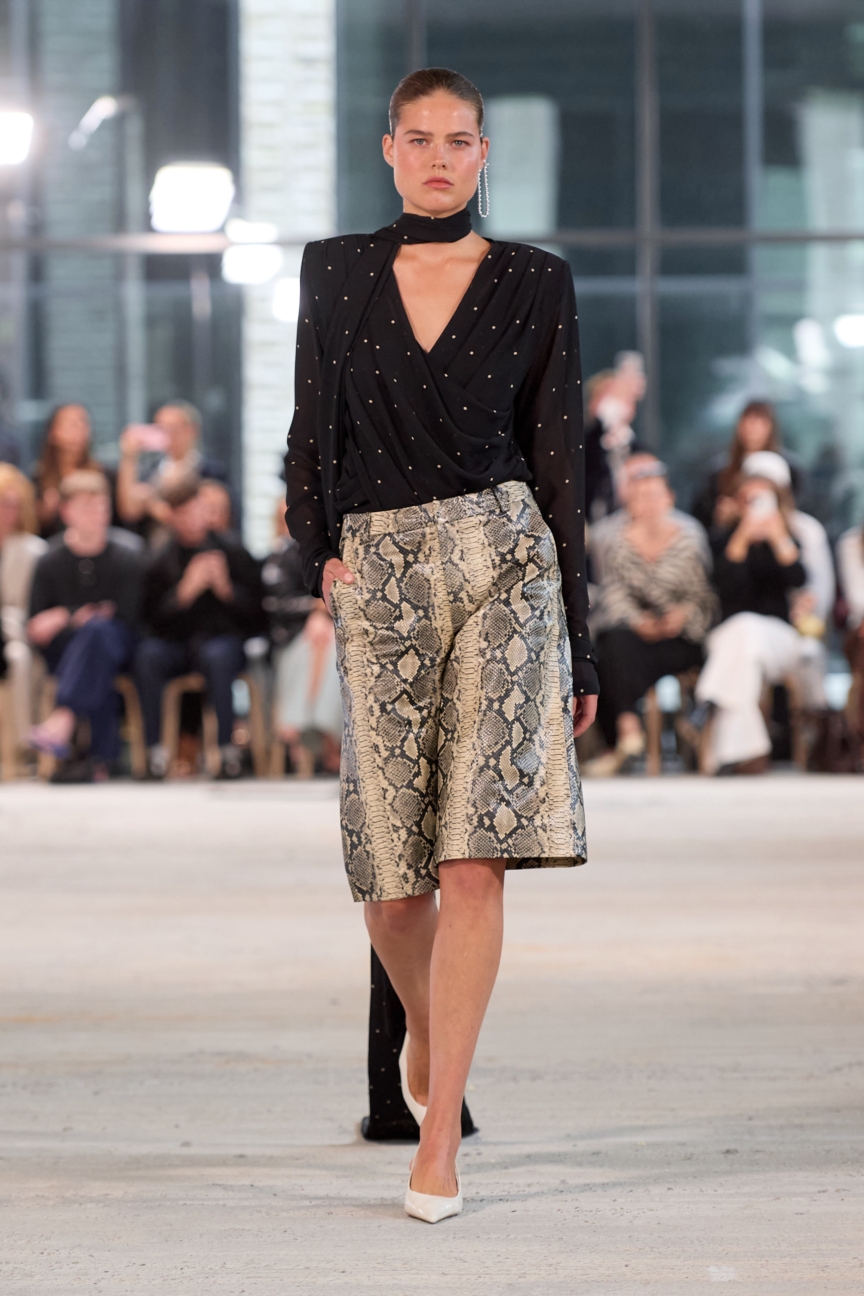 ss26-copenhagen-fashion-week-gestuz-runway-2x3-james-cochrane-19
