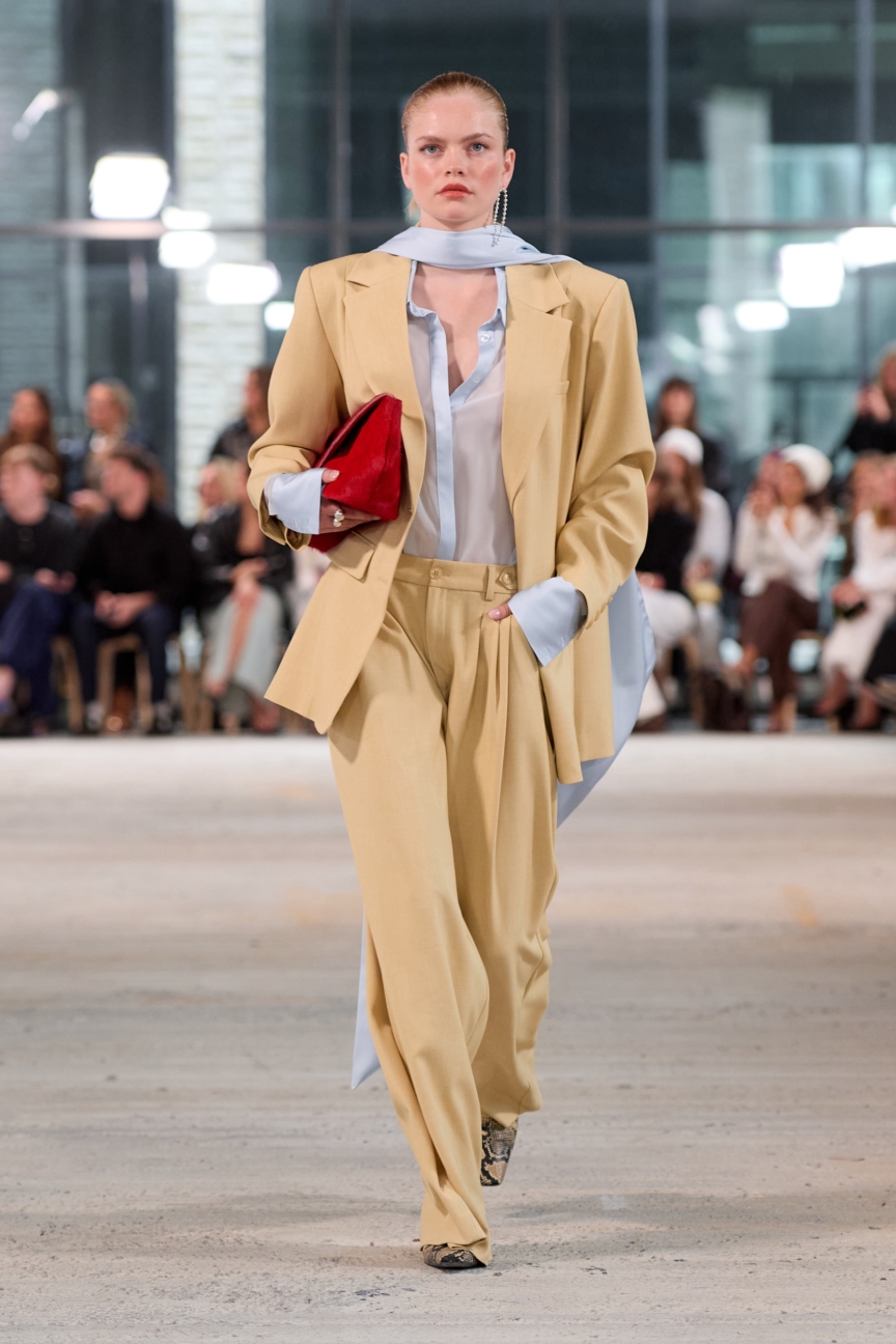 ss26-copenhagen-fashion-week-gestuz-runway-2x3-james-cochrane-24