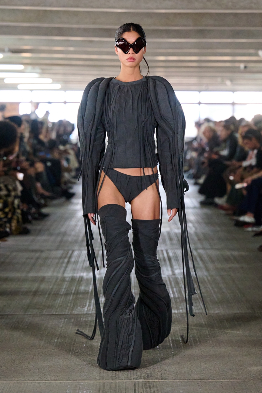 ss26-copenhagen-fashion-week-han-kjobenhavn-runway-2x3-james-cochrane-15
