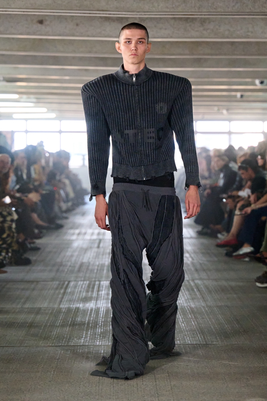 ss26-copenhagen-fashion-week-han-kjobenhavn-runway-2x3-james-cochrane-23