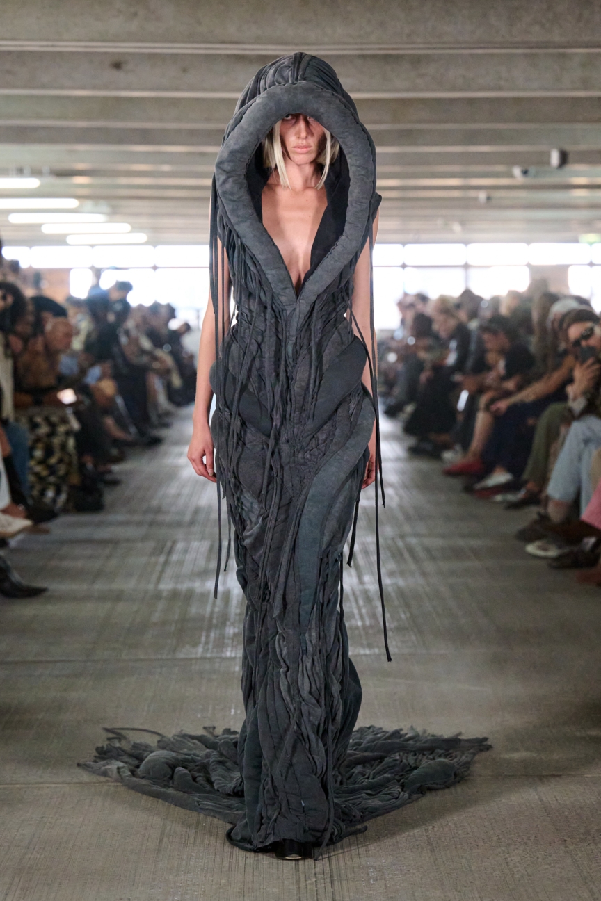 ss26-copenhagen-fashion-week-han-kjobenhavn-runway-2x3-james-cochrane-24